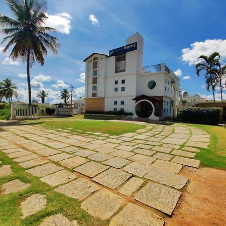 Airport Regency Hotel Devanahalli Екстериор снимка