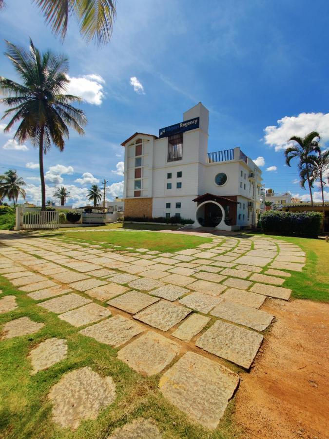 Airport Regency Hotel Devanahalli Екстериор снимка