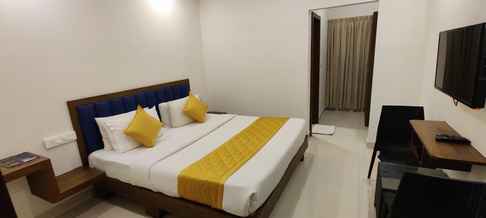 Airport Regency Hotel Devanahalli Екстериор снимка