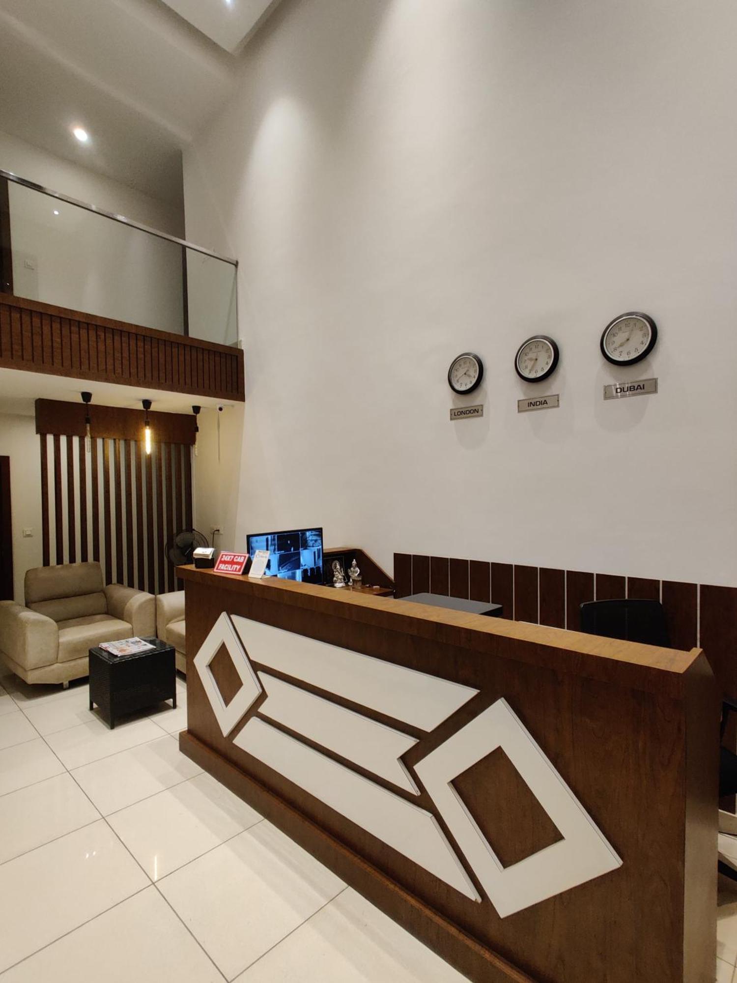 Airport Regency Hotel Devanahalli Екстериор снимка