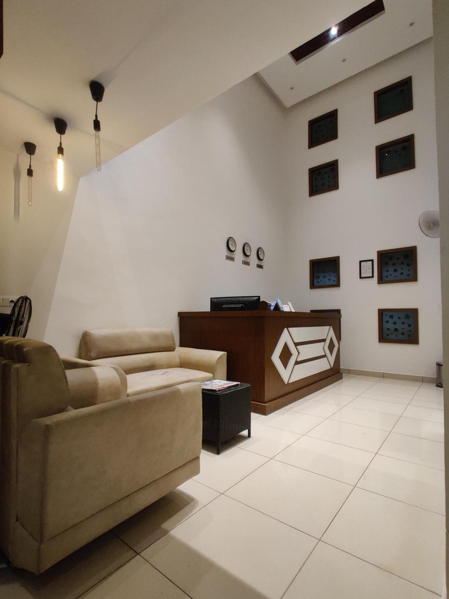 Airport Regency Hotel Devanahalli Екстериор снимка